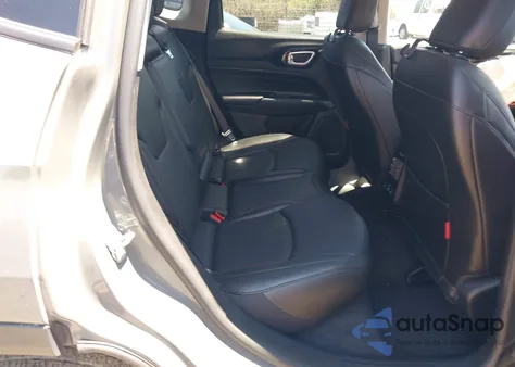 2022 Jeep Compass Trailhawk 4X4 из США, поврежденный, VIN 3C4NJDDB4NT193706